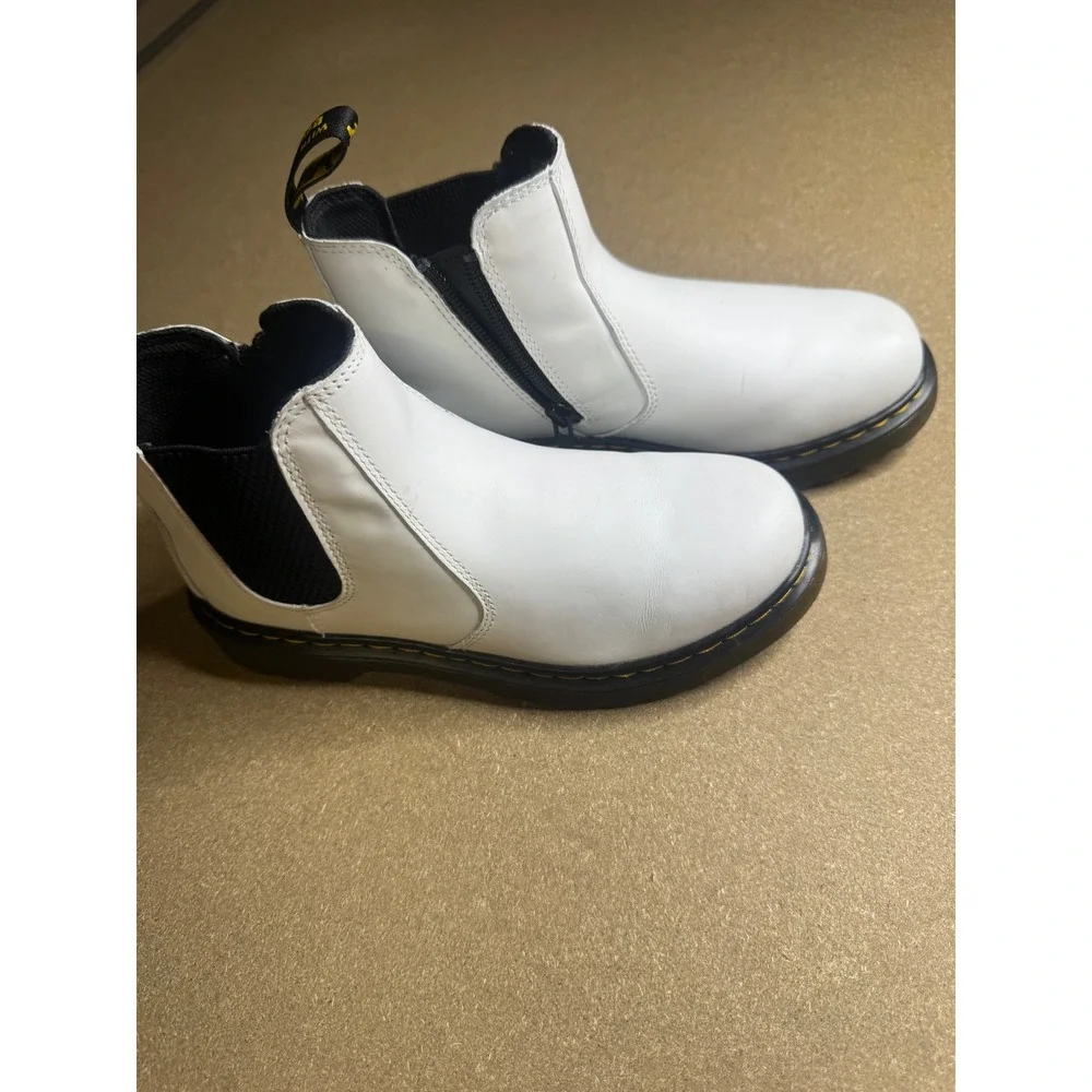 Dr. Martens 2976 Banzai White Leather Chelsea Boots Kids Size 3 US 2‎ UK 34 EU